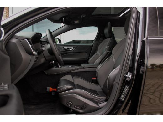 Volvo  V60 2.0 T6 Recharge AWD R-Design | 1e eigenaar | NL auto | Dakraam | Harman-Kardon | 19 inch | Camera... ActivLease financial lease