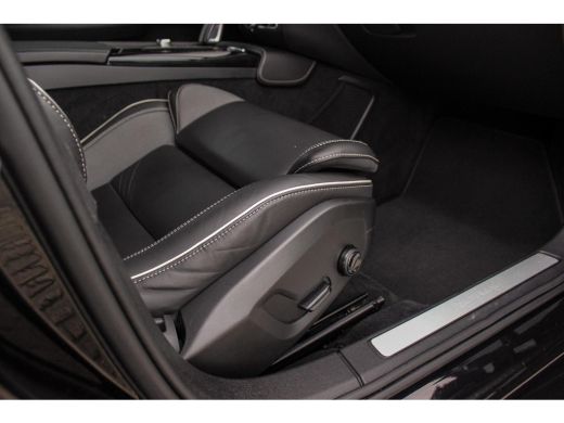 Volvo  V60 2.0 T6 Recharge AWD R-Design | 1e eigenaar | NL auto | Dakraam | Harman-Kardon | 19 inch | Camera... ActivLease financial lease