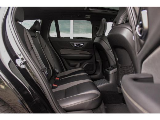 Volvo  V60 2.0 T6 Recharge AWD R-Design | 1e eigenaar | NL auto | Dakraam | Harman-Kardon | 19 inch | Camera... ActivLease financial lease