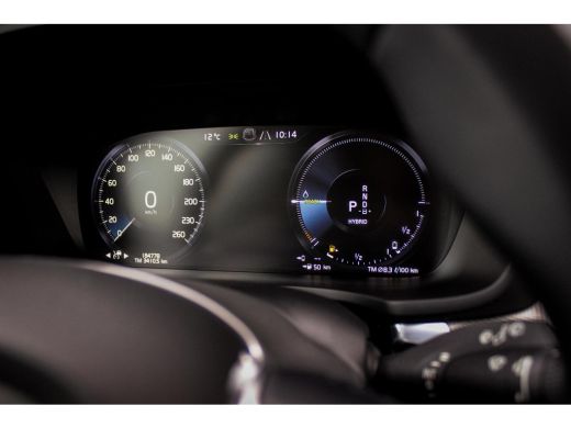 Volvo  V60 2.0 T6 Recharge AWD R-Design | 1e eigenaar | NL auto | Dakraam | Harman-Kardon | 19 inch | Camera... ActivLease financial lease