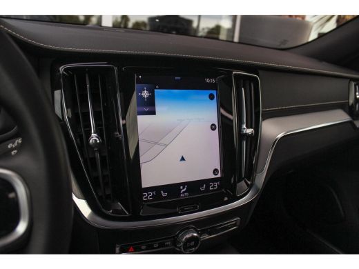 Volvo  V60 2.0 T6 Recharge AWD R-Design | 1e eigenaar | NL auto | Dakraam | Harman-Kardon | 19 inch | Camera... ActivLease financial lease