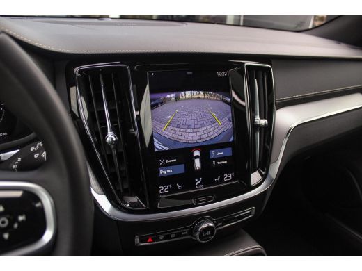 Volvo  V60 2.0 T6 Recharge AWD R-Design | 1e eigenaar | NL auto | Dakraam | Harman-Kardon | 19 inch | Camera... ActivLease financial lease
