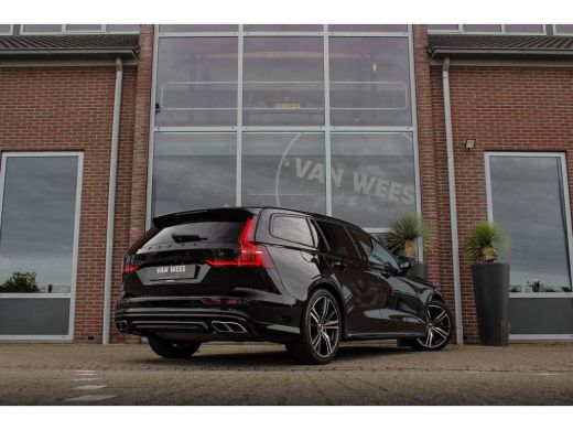 Volvo  V60 2.0 T6 Recharge AWD R-Design | 1e eigenaar | NL auto | Dakraam | Harman-Kardon | 19 inch | Camera... ActivLease financial lease
