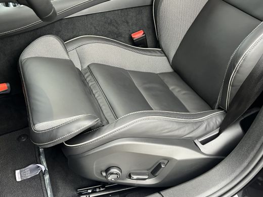 Volvo  V60 T6 Plug-in hybrid AWD Plus Dark | Sportstoelen | Adaptieve Cruise control | Stoel en stuurwielver... ActivLease financial lease
