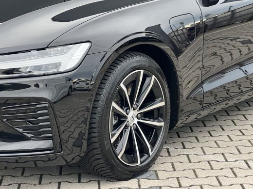 Volvo  V60 T6 Plug-in hybrid AWD Plus Dark | Sportstoelen | Adaptieve Cruise control | Stoel en stuurwielver... ActivLease financial lease