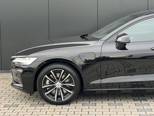 Volvo  V60 T6 Plug-in hybrid AWD Plus Dark | Sportstoelen | Adaptieve Cruise control | Stoel en stuurwielver... ActivLease financial lease
