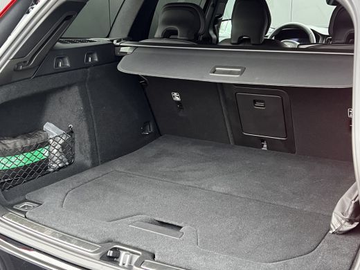 Volvo  V60 T6 Plug-in hybrid AWD Plus Dark | Sportstoelen | Adaptieve Cruise control | Stoel en stuurwielver... ActivLease financial lease