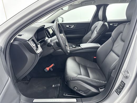 Volvo  V60 T6 Recharge Essential | 18" | Leder | Adaptieve cruise | BLIS | Stoel/stuur/achterbankverwarming ... ActivLease financial lease