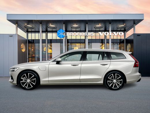 Volvo  V60 T6 Recharge Essential | 18" | Leder | Adaptieve cruise | BLIS | Stoel/stuur/achterbankverwarming ... ActivLease financial lease