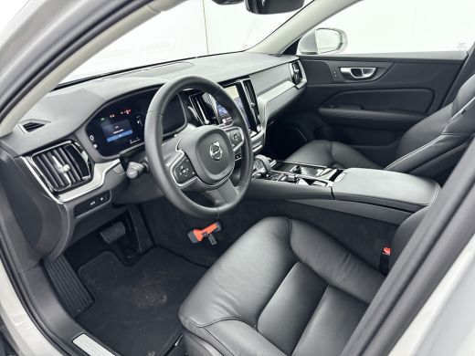 Volvo  V60 T6 Recharge Essential | 18" | Leder | Adaptieve cruise | BLIS | Stoel/stuur/achterbankverwarming ... ActivLease financial lease