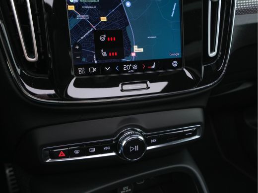 Volvo  XC40 Recharge P8 AWD R-Design [ 3-Fase ] {SOH-91%} (INCL-BTW) *PANO | FULL-LEATHER | DIGI-COCKPIT | FU... ActivLease financial lease