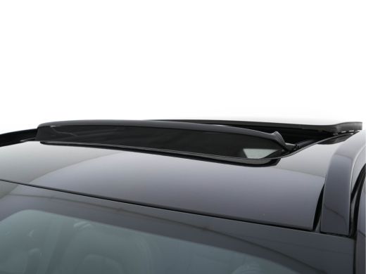 Volvo  XC40 Recharge P8 AWD R-Design [ 3-Fase ] {SOH-91%} (INCL-BTW) *PANO | FULL-LEATHER | DIGI-COCKPIT | FU... ActivLease financial lease