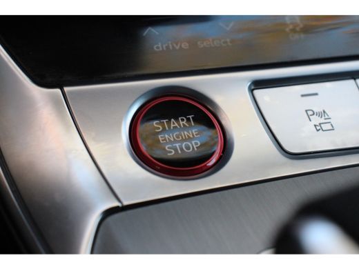 Audi RS6 Avant 4.0 TFSI quattro | UNIEK! | FULL OPTION! | ALCANTARA STUUR | STOELVERWARMING + VERKOELING |... ActivLease financial lease