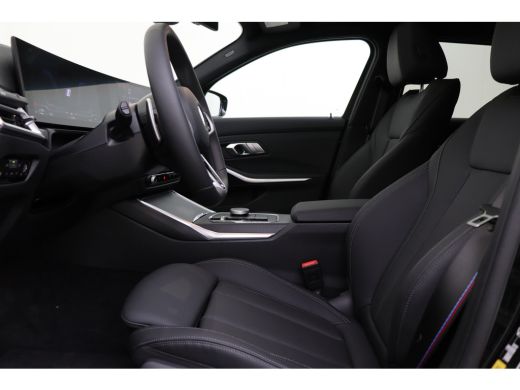 BMW 3 Serie Touring 330e High Executive M Sport Automaat / Panoramadak / Trekhaak / Sportstoelen / Stuurverwa... ActivLease financial lease