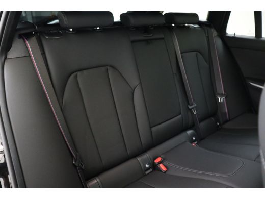 BMW 3 Serie Touring 330e High Executive M Sport Automaat / Panoramadak / Trekhaak / Sportstoelen / Stuurverwa... ActivLease financial lease