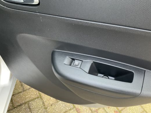 Dacia Spring Business 27 kWh Leer Camera Navigatie 1Eig ActivLease financial lease