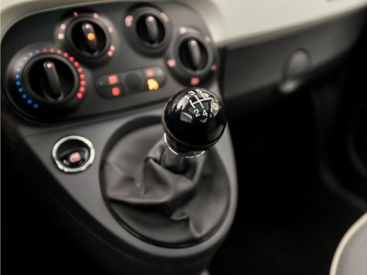 Fiat 500 0.9 TwinAir Turbo Lounge (PANORAMADAK, APPLE CARPLAY, GROOT NAVI, CRUISE, SPORTSTOELEN, LM VELGEN... ActivLease financial lease