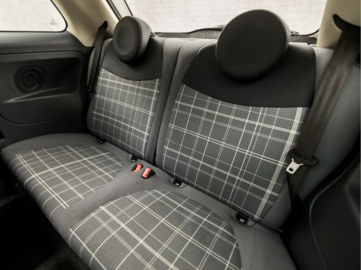 Fiat 500 0.9 TwinAir Turbo Lounge (PANORAMADAK, APPLE CARPLAY, GROOT NAVI, CRUISE, SPORTSTOELEN, LM VELGEN... ActivLease financial lease