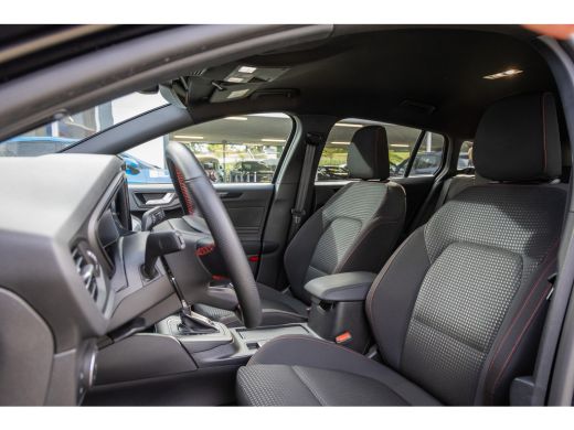 Ford Focus 1.0 EcoBoost Hybrid ST Line | | Trekhaak | Stoel/stuur/voorruit verwarming | Cruise adaptief | Do... ActivLease financial lease