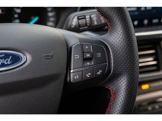 Ford Focus 1.0 EcoBoost Hybrid ST Line | | Trekhaak | Stoel/stuur/voorruit verwarming | Cruise adaptief | Do... ActivLease financial lease