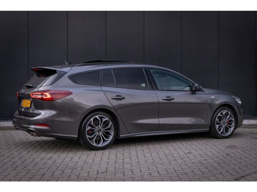 Ford Focus 1.0 EcoBoost Hybrid ST Line X | Pano-dak | Adapt. Cruise | B&O audio | AGR-stoel | Camera | Winte... ActivLease financial lease