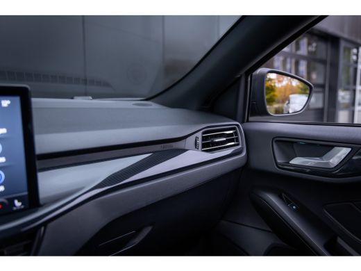 Ford Focus 1.0 EcoBoost Hybrid ST Line X | Pano-dak | Adapt. Cruise | B&O audio | AGR-stoel | Camera | Winte... ActivLease financial lease