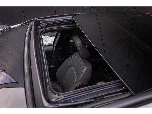 Ford Focus 1.0 EcoBoost Hybrid ST Line X | Pano-dak | Adapt. Cruise | B&O audio | AGR-stoel | Camera | Winte... ActivLease financial lease