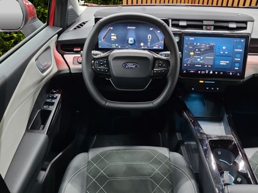 Ford Puma Gen-E Premium 44 kWh | B&O audio | Panoramadak | 360 Camera | Adaptive Cruise | Stuur/stoelverwarming ActivLease financial lease