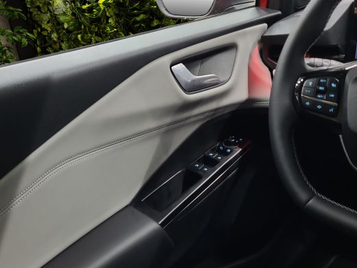 Ford Puma Gen-E Premium 44 kWh | B&O audio | Panoramadak | 360 Camera | Adaptive Cruise | Stuur/stoelverwarming ActivLease financial lease