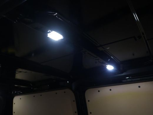 Ford Transit Custom 2.0 TDCI 170 PK AUT. L2H1 LIMITED + RAPTOR GRILLE | TREEPLANKEN | CARPLAY | TREKHAAK | CAMERA ActivLease financial lease