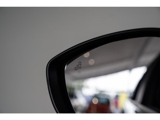 Jeep Avenger Summit | 8 Jaar Garantie | Warmtepomp | Infotainment pakket | Camera | LED | Elektrische achterkl... ActivLease financial lease