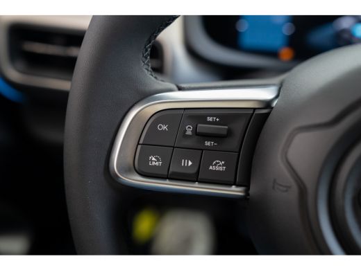 Jeep Avenger Summit | 8 Jaar Garantie | Warmtepomp | Infotainment pakket | Camera | LED | Elektrische achterkl... ActivLease financial lease