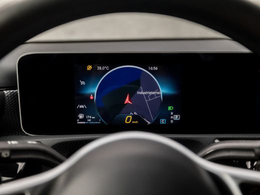 Mercedes-Benz A-Klasse 200 Sport 164Pk Automaat (GROOT NAVI, CAMERA, GETINT GLAS, LEDER, STOELVERWARMING, SPORTSTOELEN, ... ActivLease financial lease