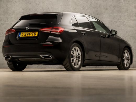 Mercedes-Benz A-Klasse 200 Sport 164Pk Automaat (GROOT NAVI, CAMERA, GETINT GLAS, LEDER, STOELVERWARMING, SPORTSTOELEN, ... ActivLease financial lease