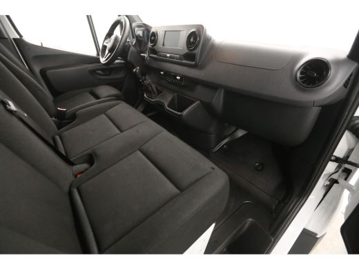 Mercedes-Benz Sprinter 315 CDI L2H2 | Airco | Camera | Cruise | Carplay | 3-Zits | Trekh. | Imperiaal | Parkeersens. ActivLease financial lease