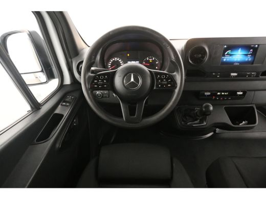 Mercedes-Benz Sprinter 315 CDI L2H2 | Airco | Camera | Cruise | Carplay | 3-Zits | Trekh. | Imperiaal | Parkeersens. ActivLease financial lease