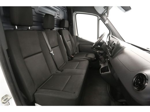 Mercedes-Benz Sprinter 315 CDI L2H2 | Airco | Camera | Cruise | Carplay | 3-Zits | Trekh. | Imperiaal | Parkeersens. ActivLease financial lease