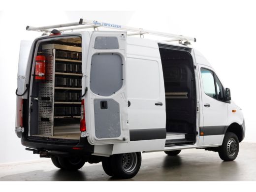 Mercedes-Benz Sprinter 519 3.0 CDI V6 L2H2 4X4 ZG3 Airco/Camera/Trekhaak 3500kg/Inrichting 12-2019 ActivLease financial lease