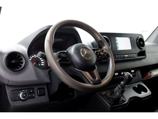 Mercedes-Benz Sprinter 519 3.0 CDI V6 L2H2 4X4 ZG3 Airco/Camera/Trekhaak 3500kg/Inrichting 12-2019 ActivLease financial lease