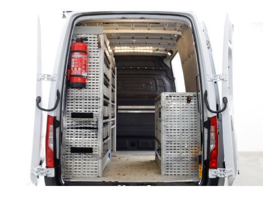 Mercedes-Benz Sprinter 519 3.0 CDI V6 L2H2 4X4 ZG3 Airco/Camera/Trekhaak 3500kg/Inrichting 12-2019 ActivLease financial lease