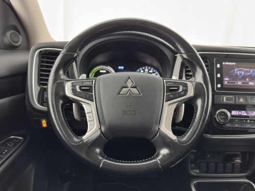 Mitsubishi Outlander 2.0 PHEV (Plug-In) Pure (INCL-BTW) Aut. *LEATHER-MICROFIBRE | COMFORTSEATS | CARPLAY | CAMERA | D... ActivLease financial lease