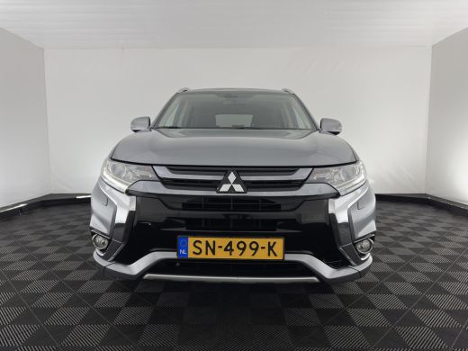 Mitsubishi Outlander 2.0 PHEV (Plug-In) Pure (INCL-BTW) Aut. *LEATHER-MICROFIBRE | COMFORTSEATS | CARPLAY | CAMERA | D... ActivLease financial lease