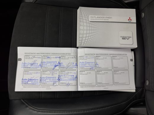 Mitsubishi Outlander 2.0 PHEV (Plug-In) Pure (INCL-BTW) Aut. *LEATHER-MICROFIBRE | COMFORTSEATS | CARPLAY | CAMERA | D... ActivLease financial lease