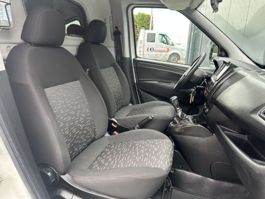 Opel Combo 1.3 CDTi E6 / L2H1 / SPORT / 1e EIG. / BOTT INRICHTING / CRUISE / AIRCO / LICHTMETAAL ActivLease financial lease