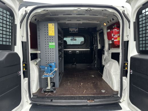 Opel Combo 1.3 CDTi E6 / L2H1 / SPORT / 1e EIG. / BOTT INRICHTING / CRUISE / AIRCO / LICHTMETAAL ActivLease financial lease