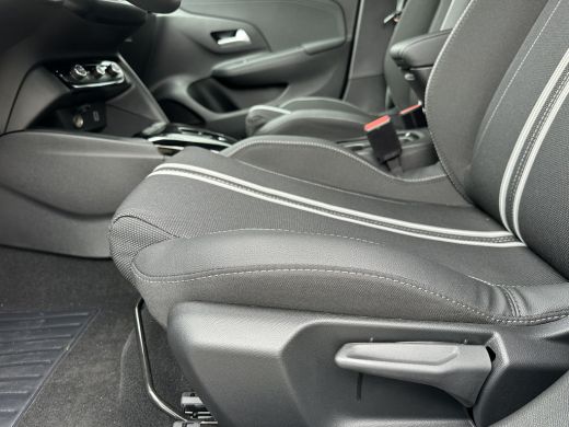 Opel Corsa GS | Achteruitrijcamera 180° | Dode hoek waarschuwing | Draadloze Apple Carplay en Android Auto ActivLease financial lease