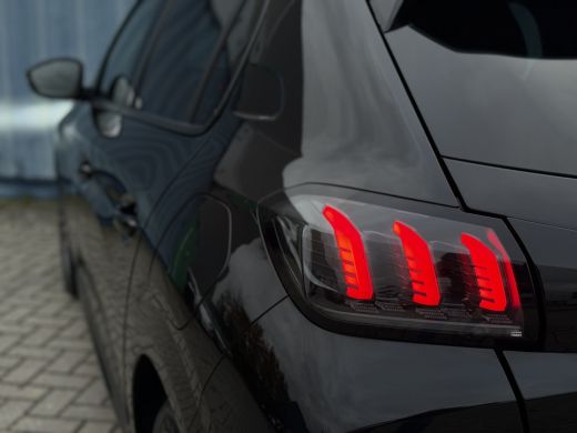 Peugeot 208 1.2 PureTech Allure | Airco (automatisch) | Apple Carplay/Android Auto|telefoonintegratie premium... ActivLease financial lease