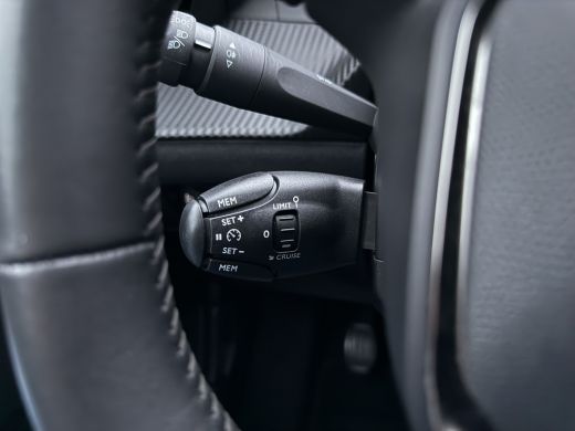 Peugeot 208 1.2 PureTech Allure | Airco (automatisch) | Apple Carplay/Android Auto|telefoonintegratie premium... ActivLease financial lease