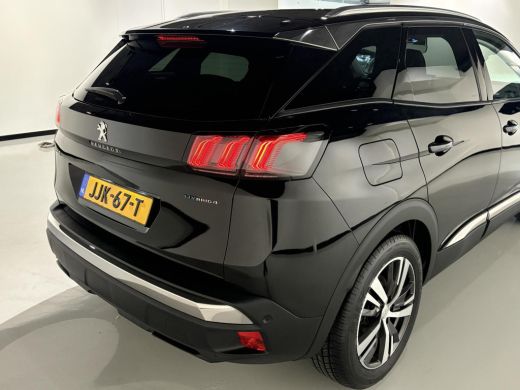 Peugeot 3008 1.6 plug-in HYbrid4 300pk Allure|4X4|Camera|Carplay|Navi|PDC|Side assist|Lane Assist| ActivLease financial lease