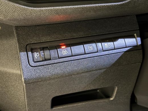 Peugeot 3008 1.6 plug-in HYbrid4 300pk Allure|4X4|Camera|Carplay|Navi|PDC|Side assist|Lane Assist| ActivLease financial lease